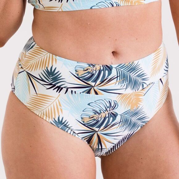NWT XXL - Mid Rise Full Coverage Briefs Bikini Swim Bottom in Green Palm - Picture 1 of 16